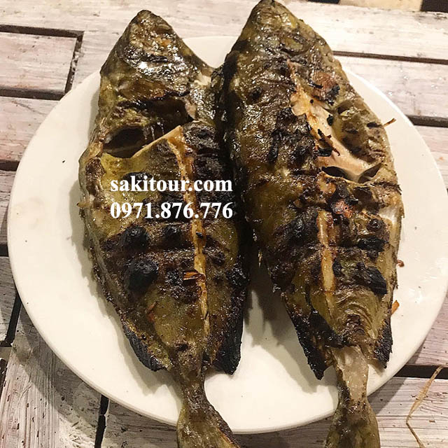 Cá nướng buổi ăn trưa tại Lý Sơn